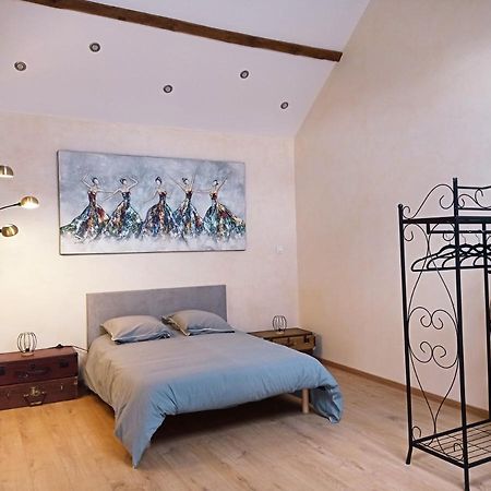 Willa La Grange De Marie A St Angel - Magnifique Grange Renovee En Loft Pour 1 A 6 Pers Saint-Angel  Zewnętrze zdjęcie