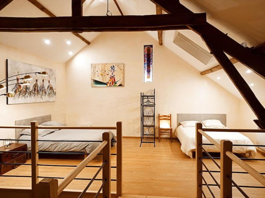 Willa La Grange De Marie A St Angel - Magnifique Grange Renovee En Loft Pour 1 A 6 Pers Saint-Angel  Zewnętrze zdjęcie